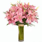 Más información de Arreglo Floral de Liliums modelo  Brenda